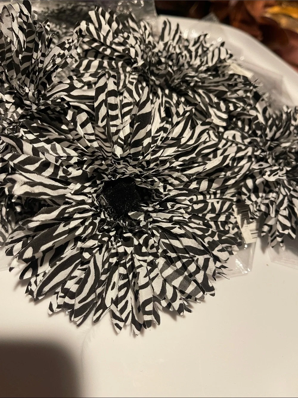 Black & White zebra flowers Floral craft fabric DIY new 16 flowers